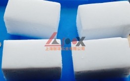 上海干冰厂家提供颗粒状干冰，方块状干冰